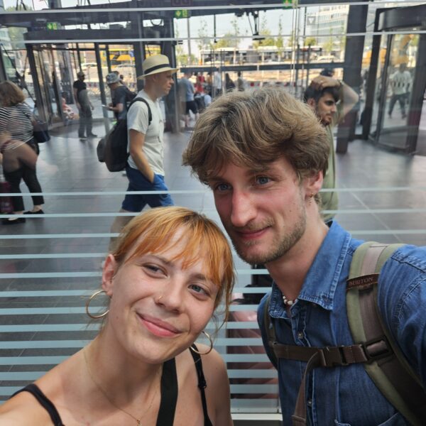 careleaver-festival-2026-selfie-bahnhof